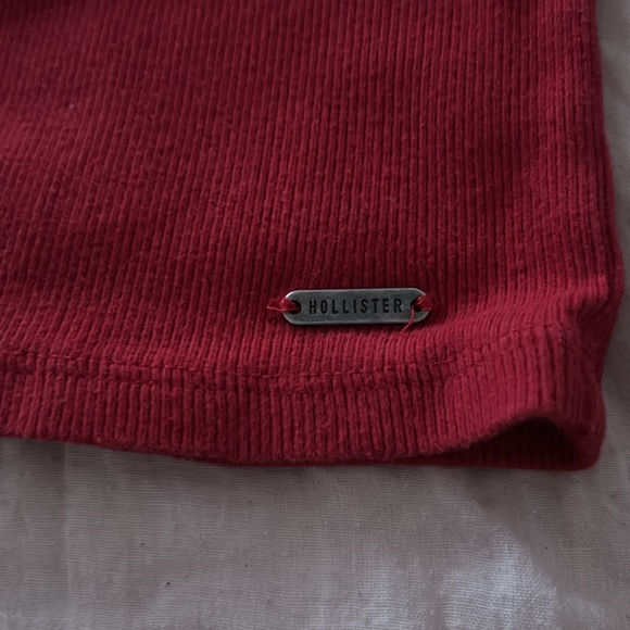 Hollister Red Off the Shoulder Ribbed Top - Picture 3 of 3